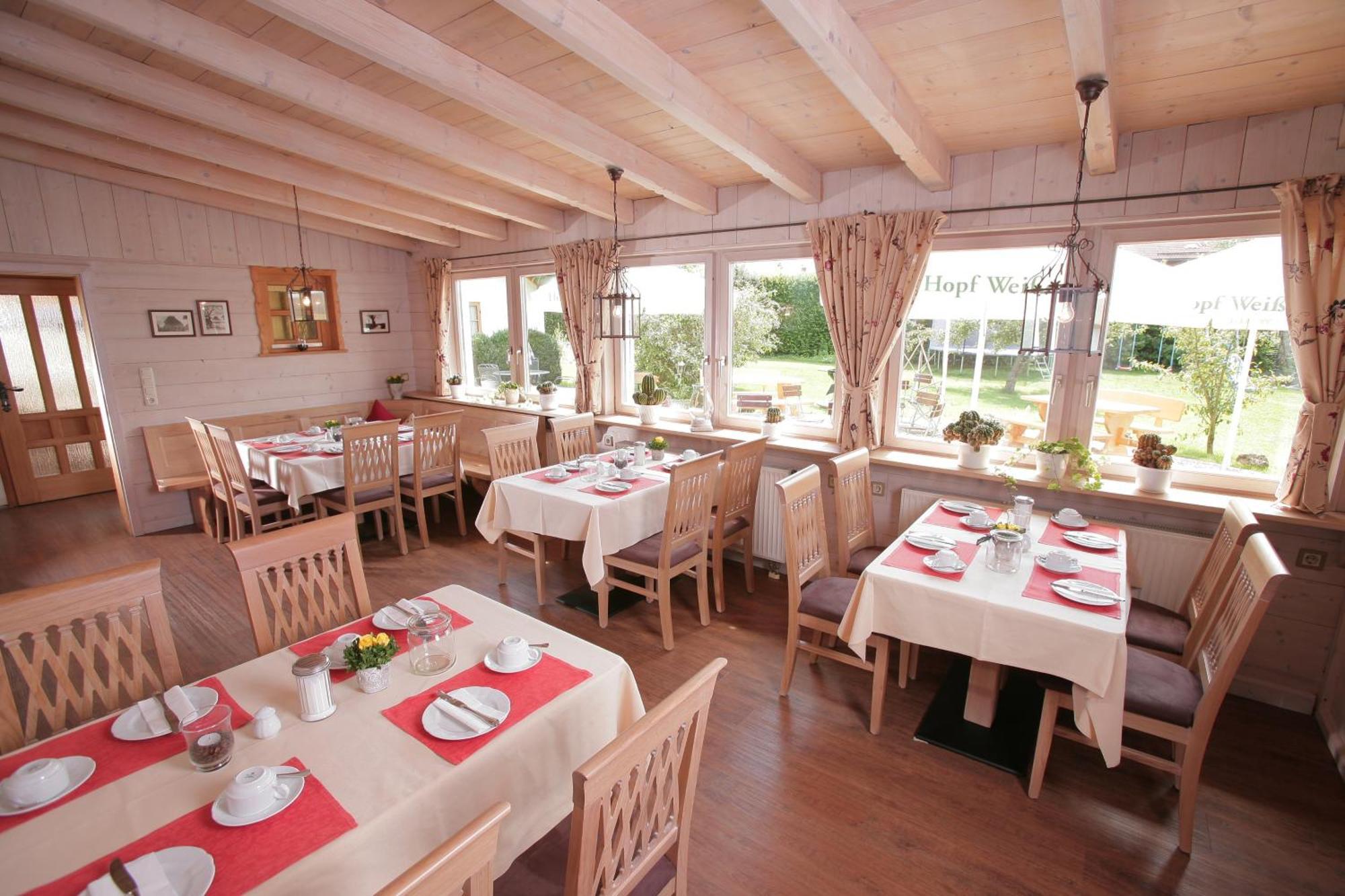 Pension Schweizerhaus Garni Weyarn Exterior photo