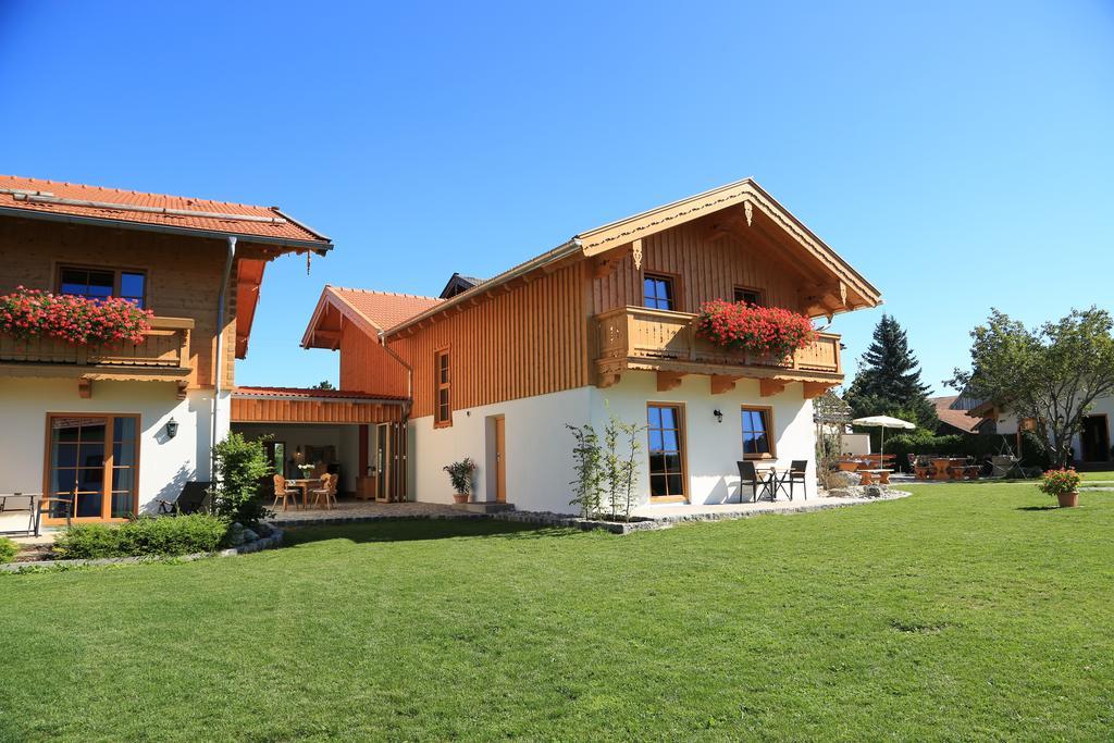 Pension Schweizerhaus Garni Weyarn Exterior photo