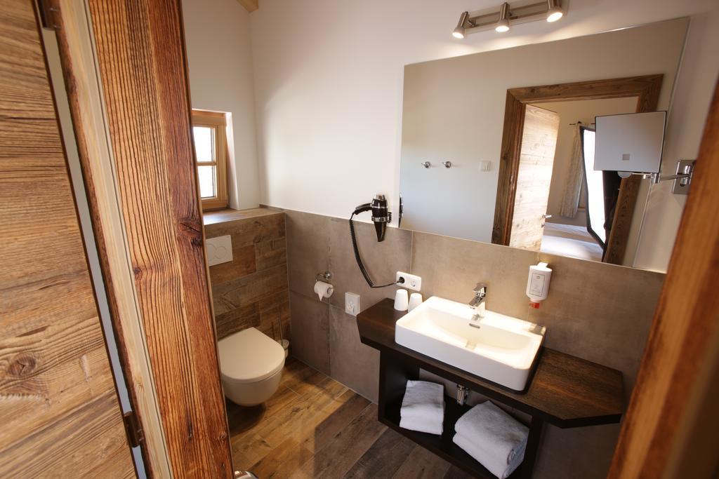 Pension Schweizerhaus Garni Weyarn Exterior photo