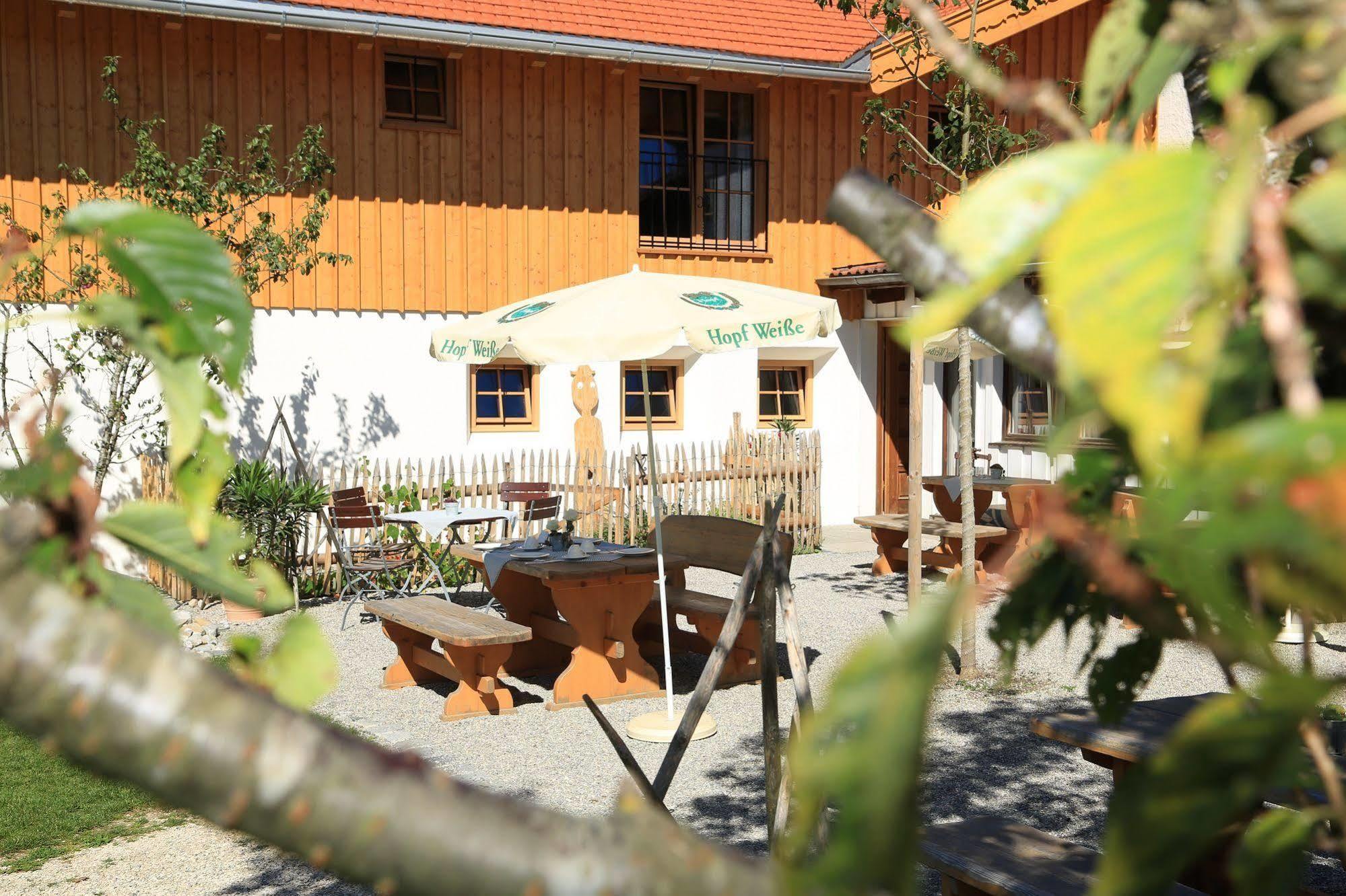 Pension Schweizerhaus Garni Weyarn Exterior photo